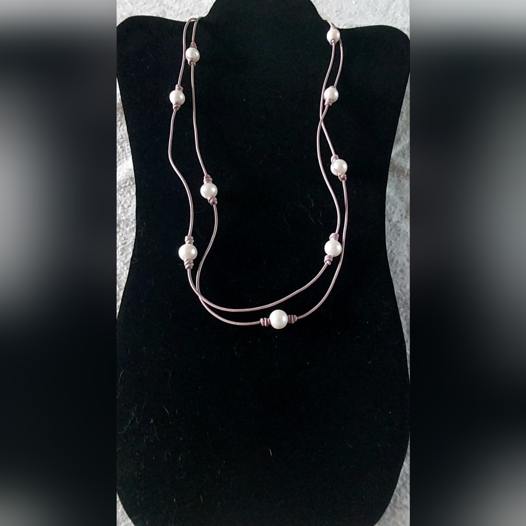 Handmade White Pearl Light Pink Leather Necklace 28$